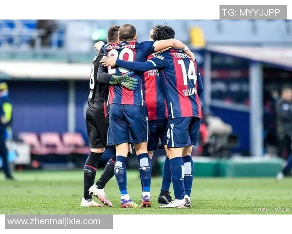 友谊赛精彩对决波尔图与那不勒斯战成平局帽子戏法引发全场欢呼