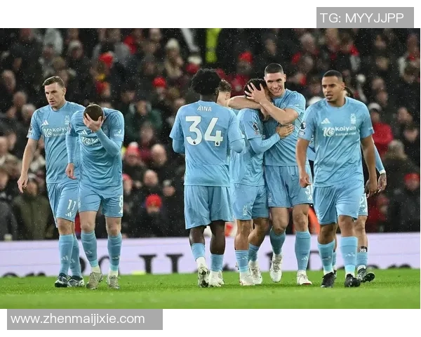 英超激战：里昂绝杀曼城引发争议判罚全场沸腾