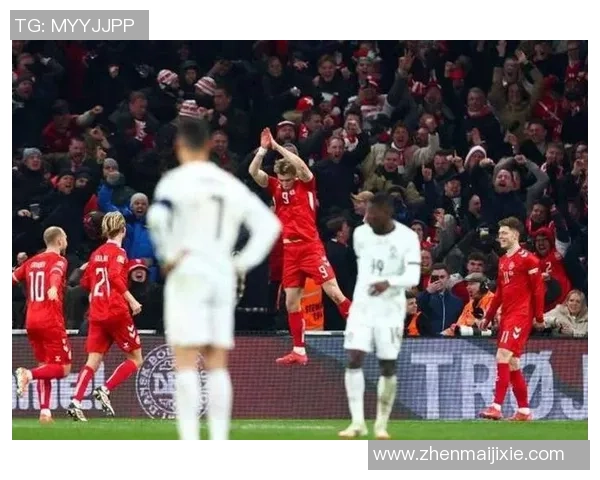 德甲激战曼联大胜里昂红牌争议引发全场热议与数据分析