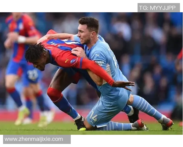 意甲热刺与里昂激战成平局争议判罚引发全场热议 意甲热刺与里昂激战成平局争议判罚引发全场热议