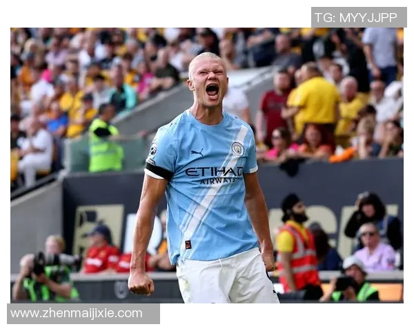 中超精彩对决里昂与曼城战成平局神扑瞬间引发全场热烈反响 中超精彩对决里昂与曼城战成平局神扑瞬间引发全场热烈反响