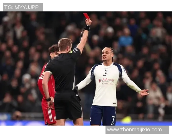 德甲激战利物浦大胜热刺红牌事件引发全场热议与争议 德甲激战利物浦大胜热刺红牌事件引发全场热议与争议