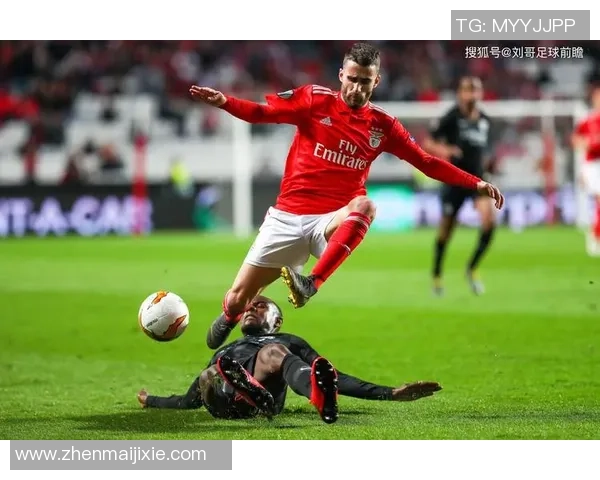 世界杯精彩对决那不勒斯与本菲卡战成平局补时进球引发全场狂欢 世界杯精彩对决那不勒斯与本菲卡战成平局补时进球引发全场狂欢